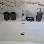 Cozy Flat In דירה
